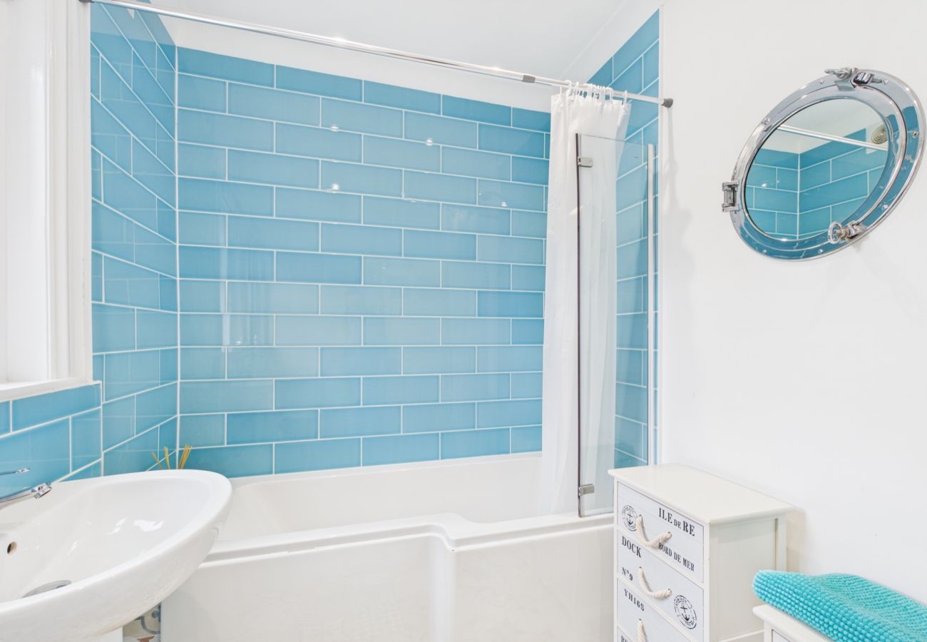 Family Holiday Home for your coastal getaway to the Isle of Wight