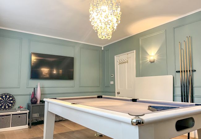 Luxury Child-Friendly Self-Catering Accommodation with Games Room