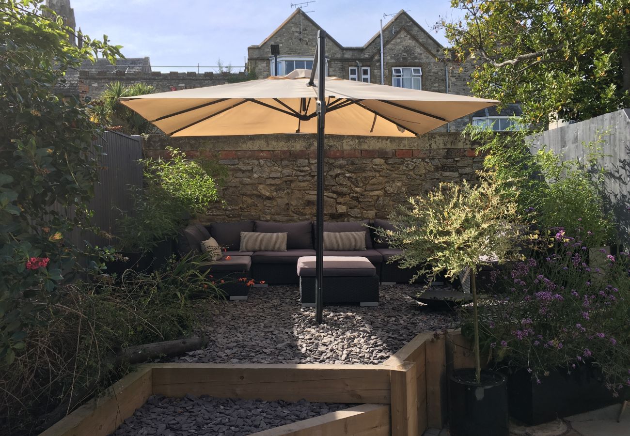 Isle of Wight Luxury Holiday Home with Hot Tub