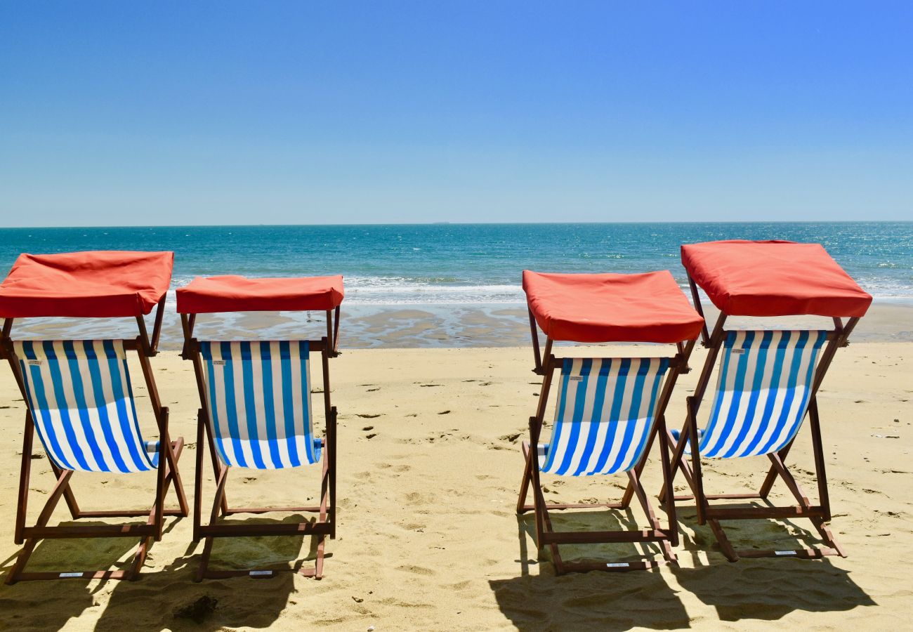 Ryde beach golden sands Isle of Wight