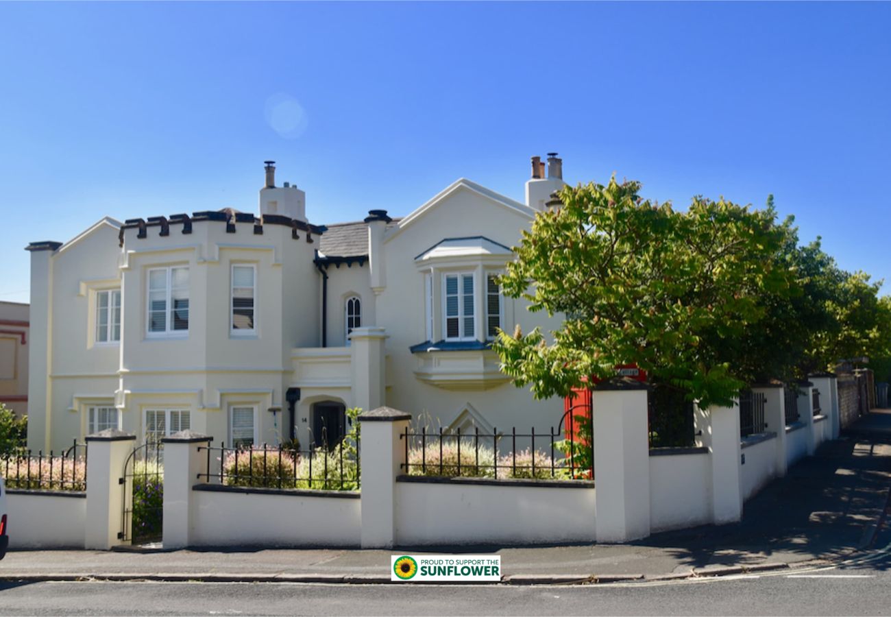 Luxurious Self Catering Holiday Home with Hot Tub