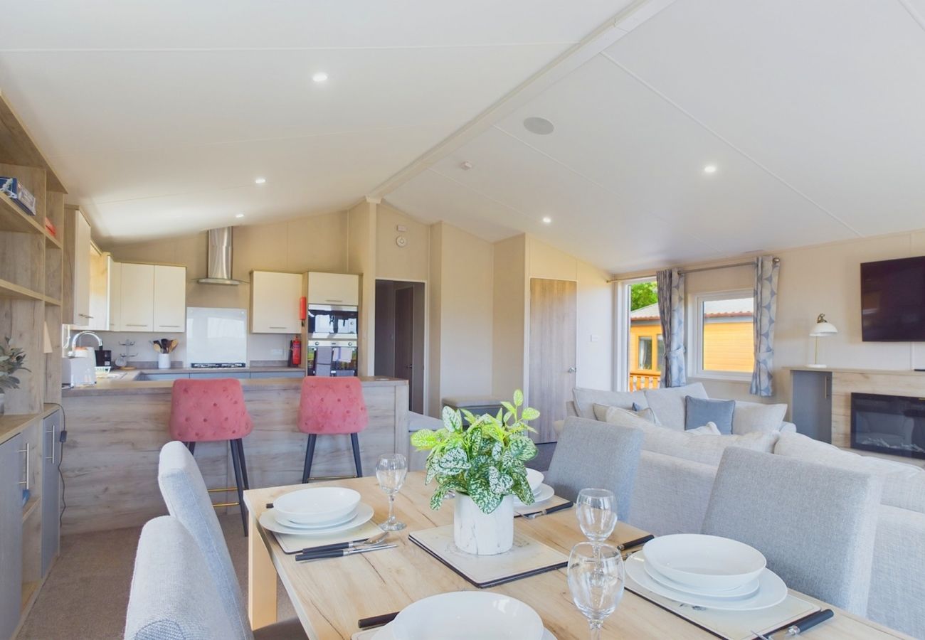 Spacious Self Catering Accommodation with Countryside views