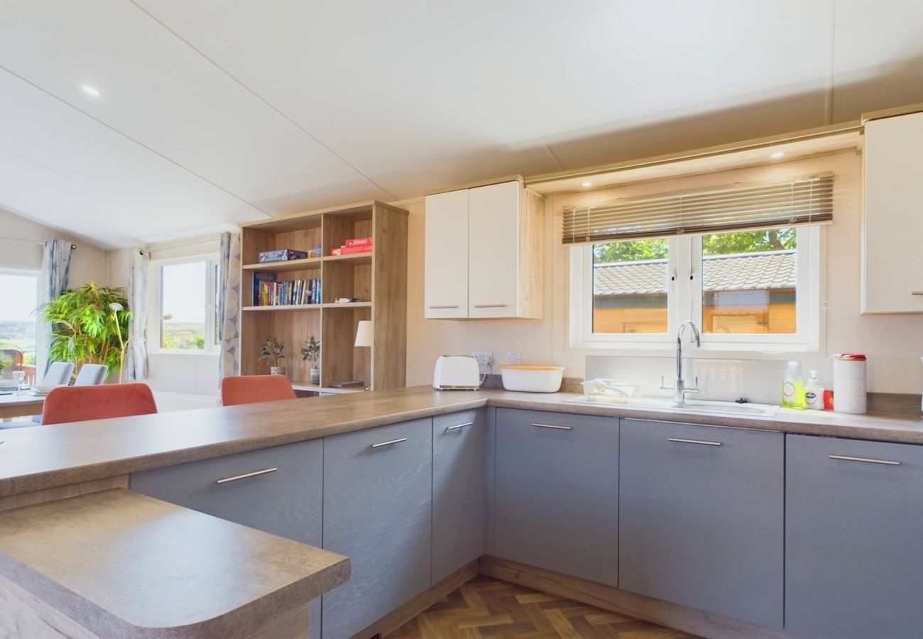 Rural getaway 2 bed holiday lodge with Countryside views