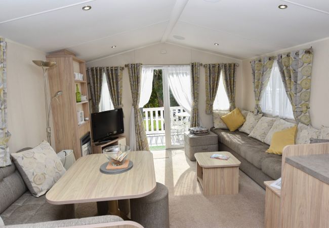 Relaxing Holiday 2 bed Lodge Isle of Wight