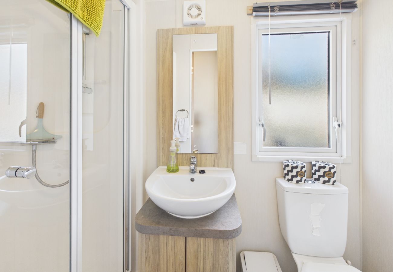 Isle of Wight Holiday Lodge with Countryside Walks