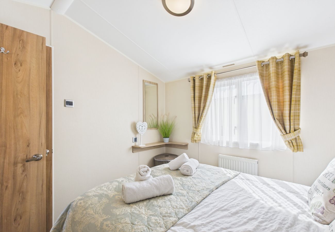 Isle of Wight Holiday Lodge with Countryside Walks