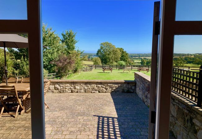 Family Farm Cottage, Little Upton Farm,  Isle of Wight with stunning views