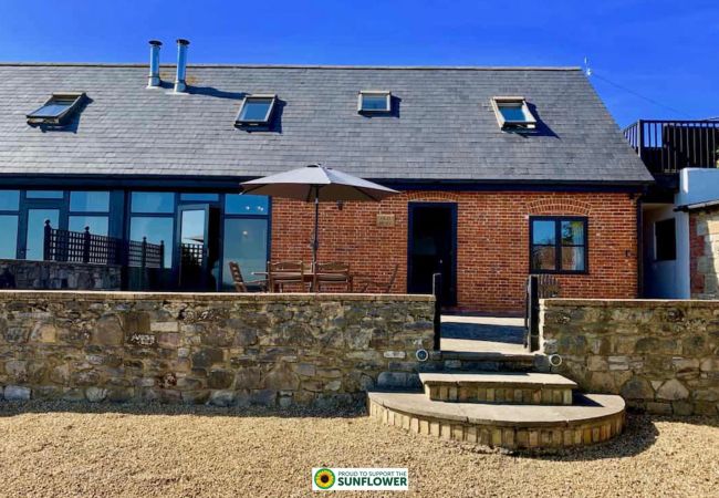 Farm Cottage, Little Upton Farm on the Isle of Wight