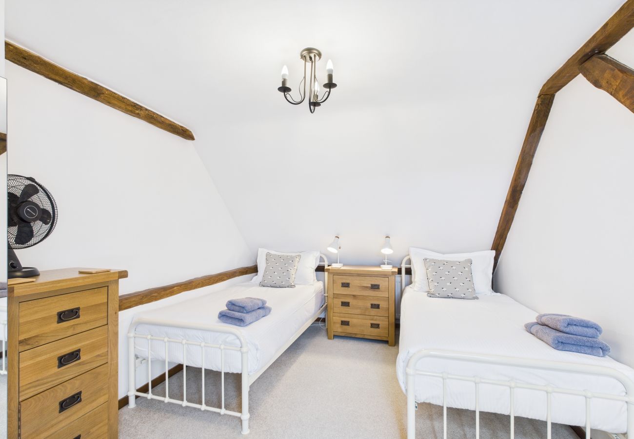 Relaxing Family Farm Cottage, Little Upton Farm,  Isle of Wight