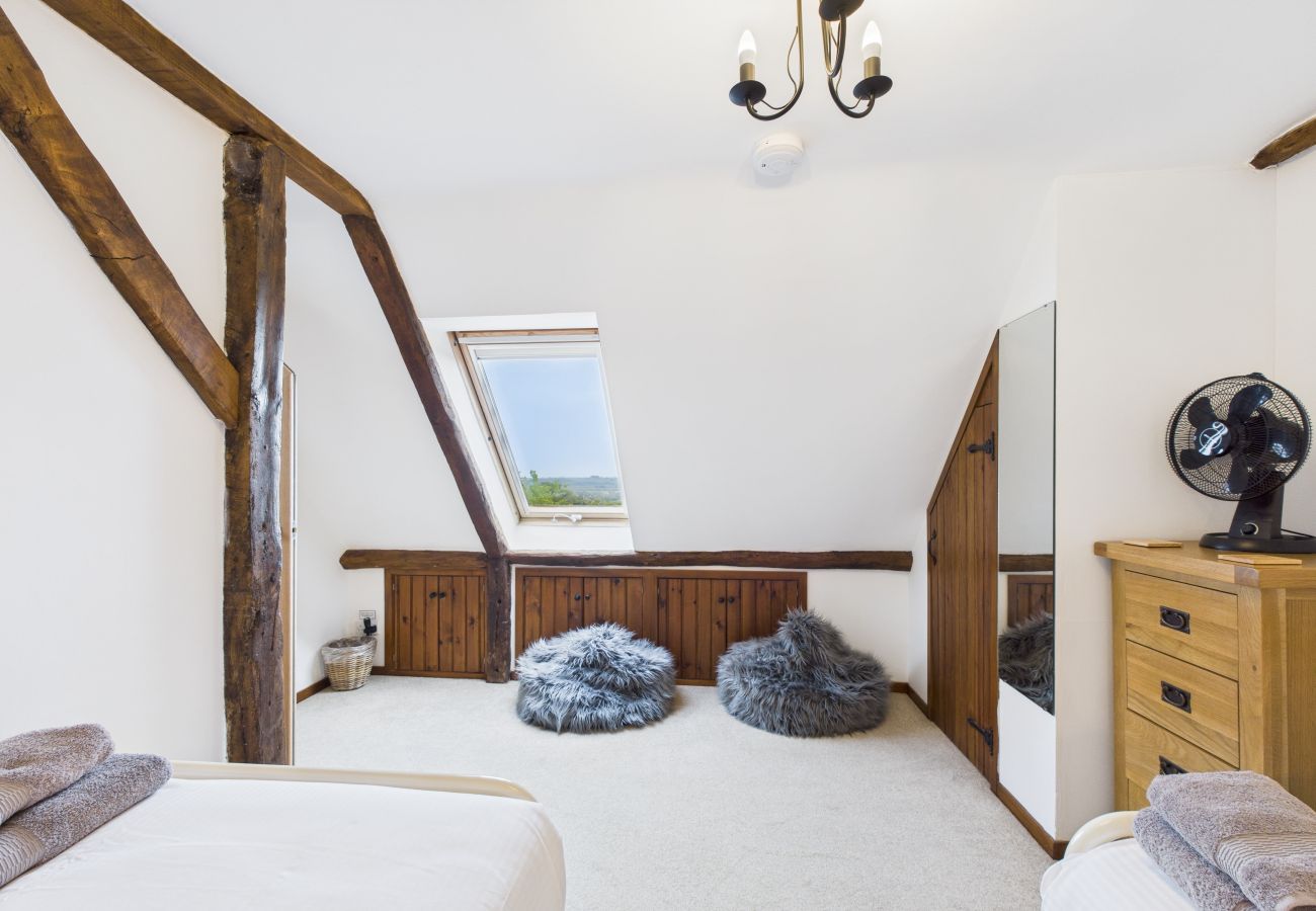Relaxing Family Farm Cottage, Little Upton Farm,  Isle of Wight
