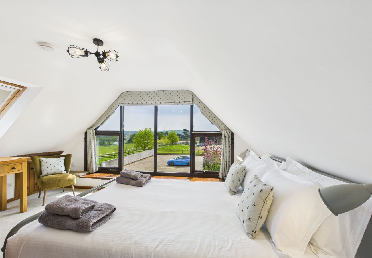 Little Upton Farm Holiday Cottage with countryside views