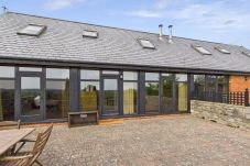 Cottage in Ashey - Tithe Barn, Little Upton Farm