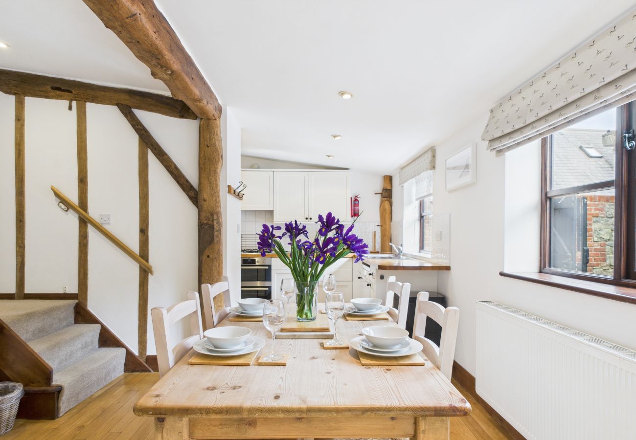 The Cote: Relaxing Farm Stay Isle of Wight | Sleeps 4