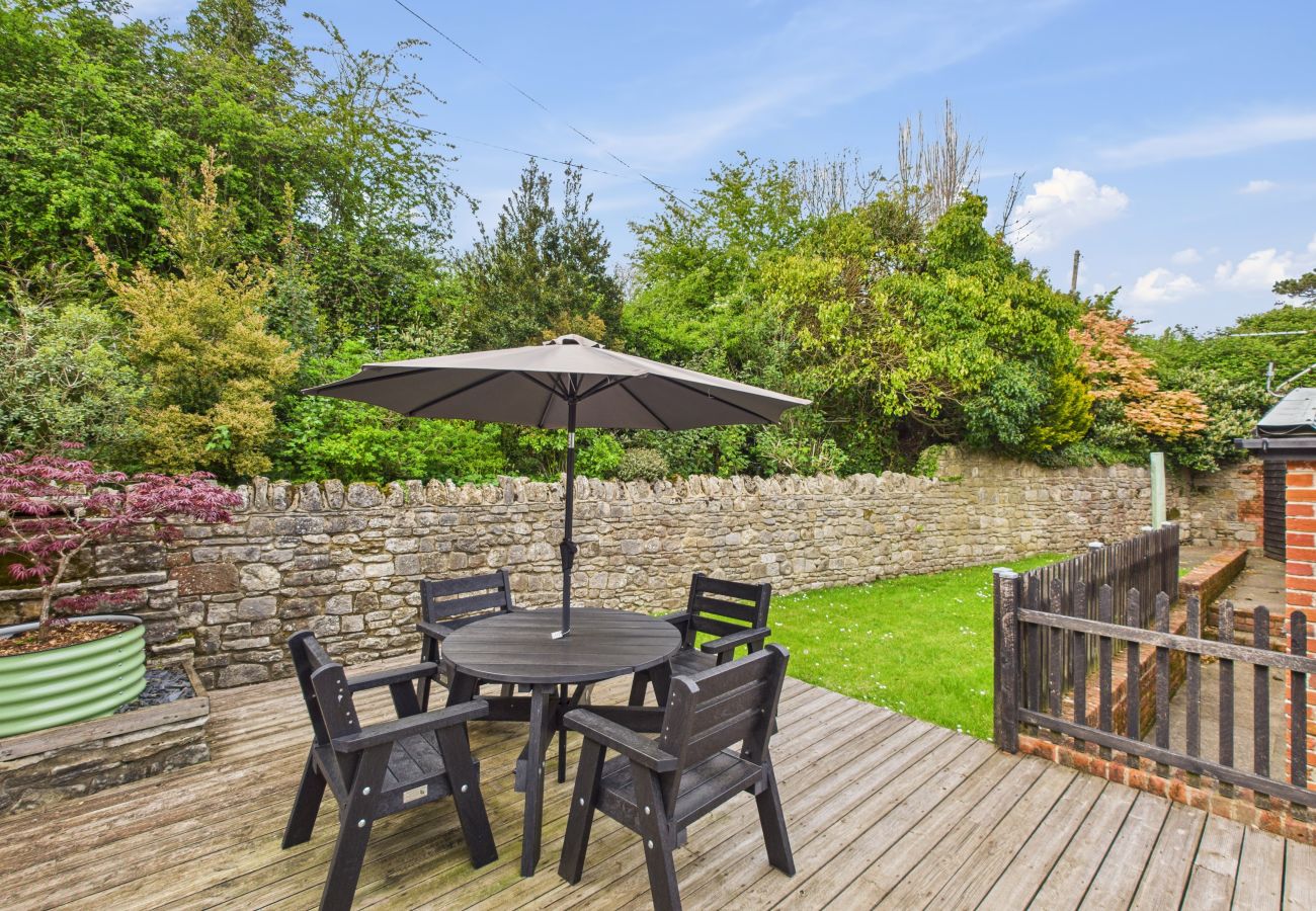 A rural 2-bed hideaway, Little Upton Farm,  Isle of Wight
