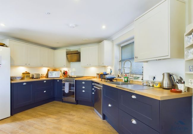 House in Bembridge - Solent Landing No. 16: Beach Retreat House in Bembridge - Solent Landing No. 16: Beach Retreat