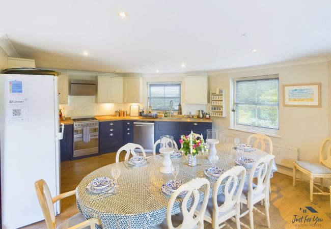 House in Bembridge - Solent Landing No. 16: Beach Retreat House in Bembridge - Solent Landing No. 16: Beach Retreat