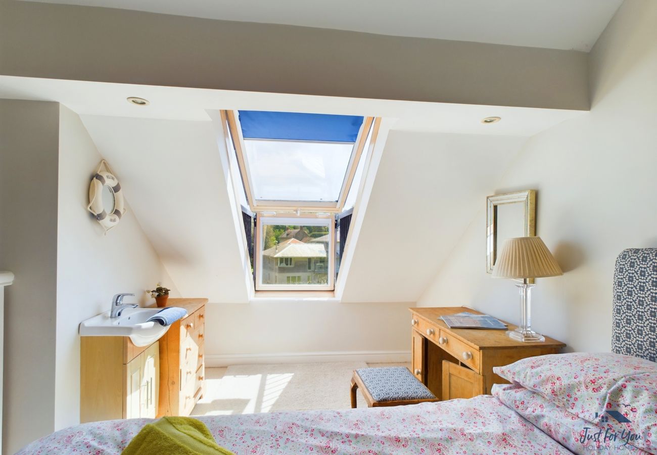4 bed, Beachside Holiday Home, Isle of Wight