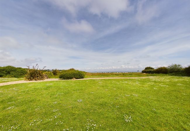 Terraced House in Bembridge - Solent Landing No. 12A - Beachfront Terraced House in Bembridge - Solent Landing No. 12A - Beachfront