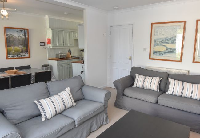 House in Bembridge - The Cottage a superb family coastal retreat House in Bembridge - The Cottage a superb family coastal retreat