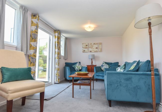 Pet-Friendly Holiday House, Isle of Wight with Comfy Sitting Room