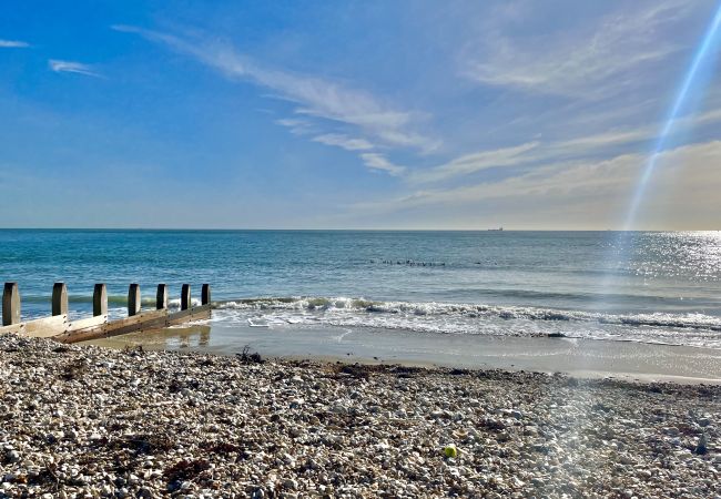 Bungalow in Bembridge - White Roses a dog friendly retreat for two Bungalow in Bembridge - White Roses a dog friendly retreat for two