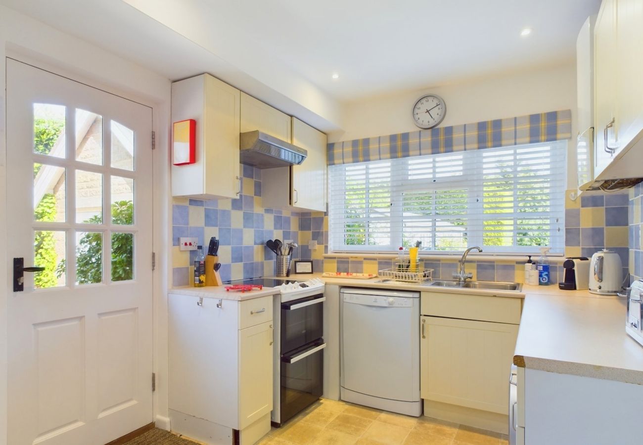 Dog-Friendly coastal holiday bungalow Isle of Wight