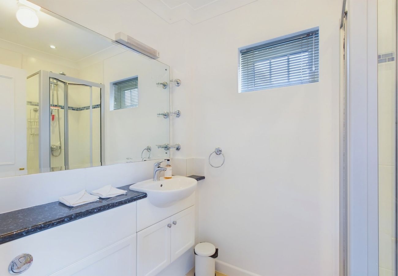 Dog-Friendly coastal holiday home Isle of Wight