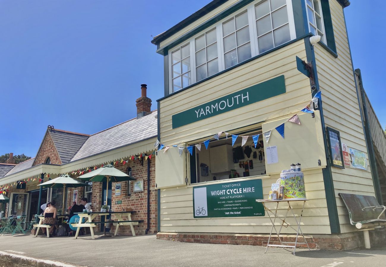 Yarmouth Wight Cycle Hire and Off The Rails