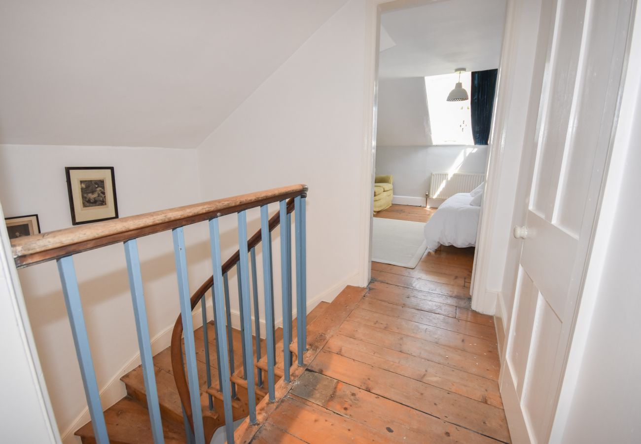 Ryde Beach -Friendly Holidays on the Isle of Wight