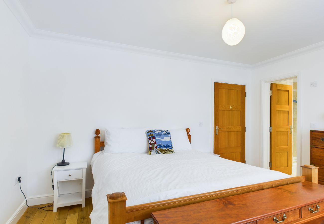 Isle of Wight Getaway for Families Near the Beach