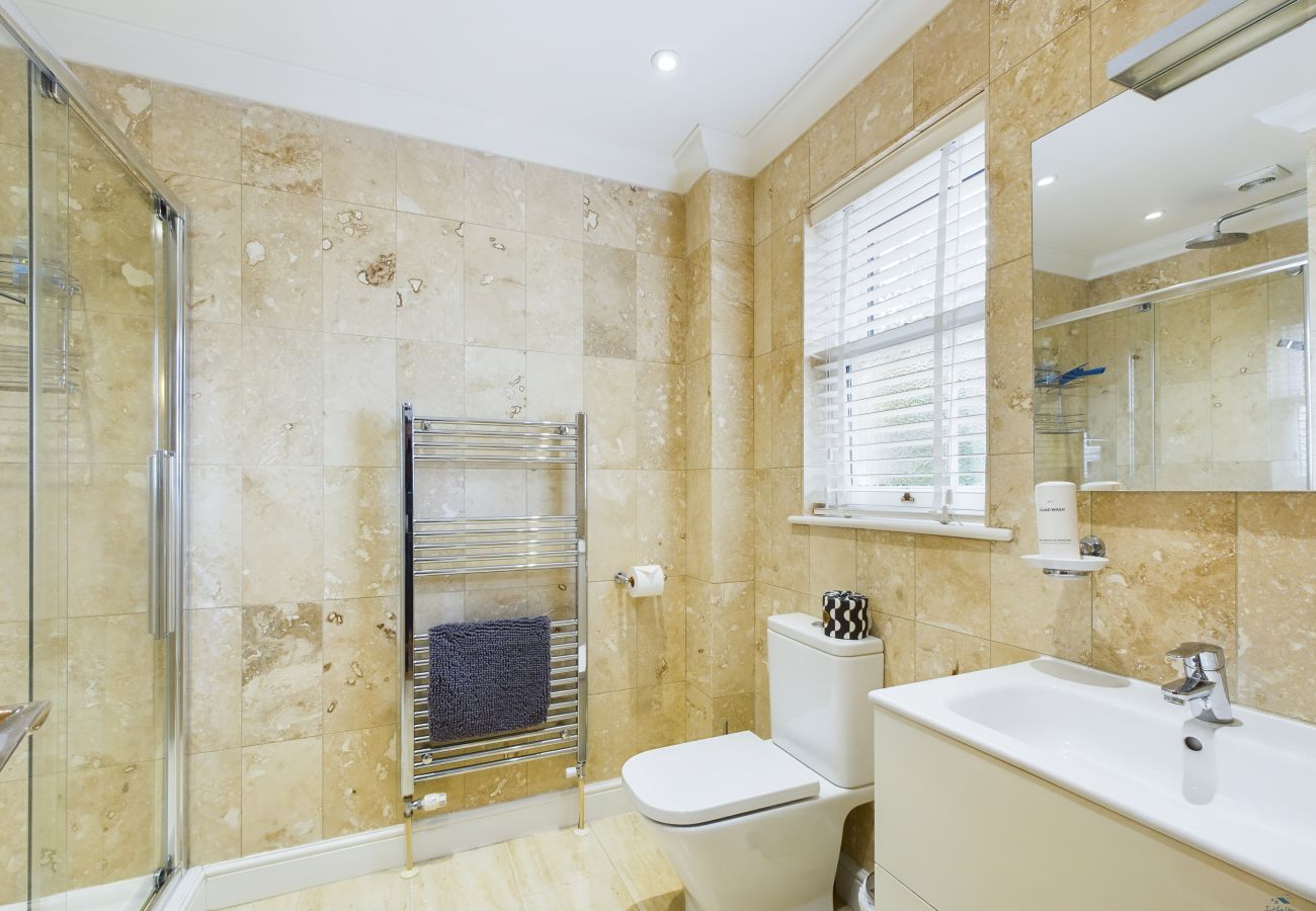  Isle of Wight Getaway for Families Near the Beach
