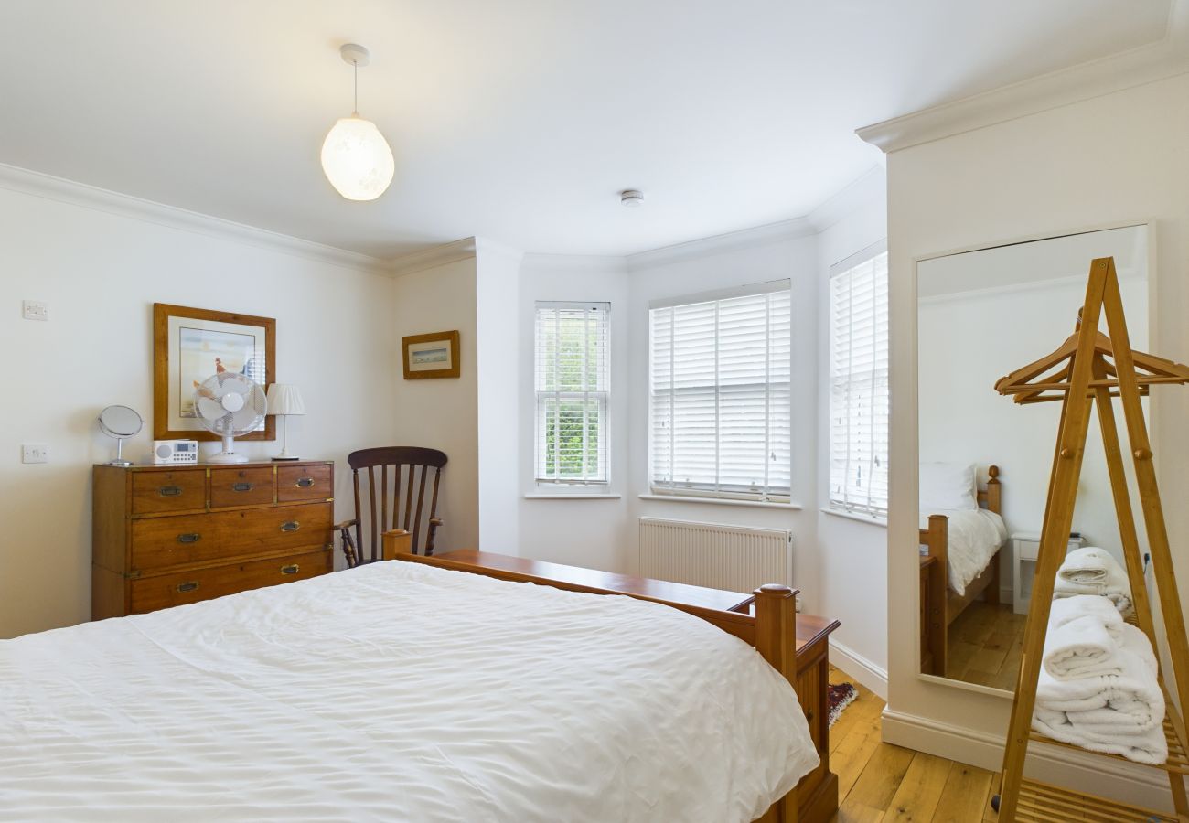 Isle of Wight Getaway for Families Near the Beach