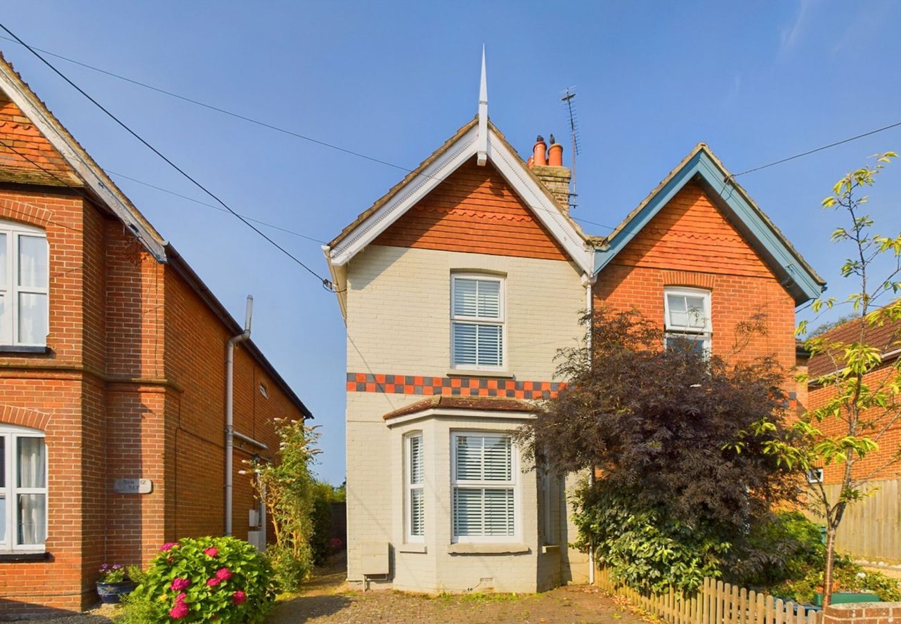 Accessible Family Beach Holiday: Bembridge, Isle of Wight 