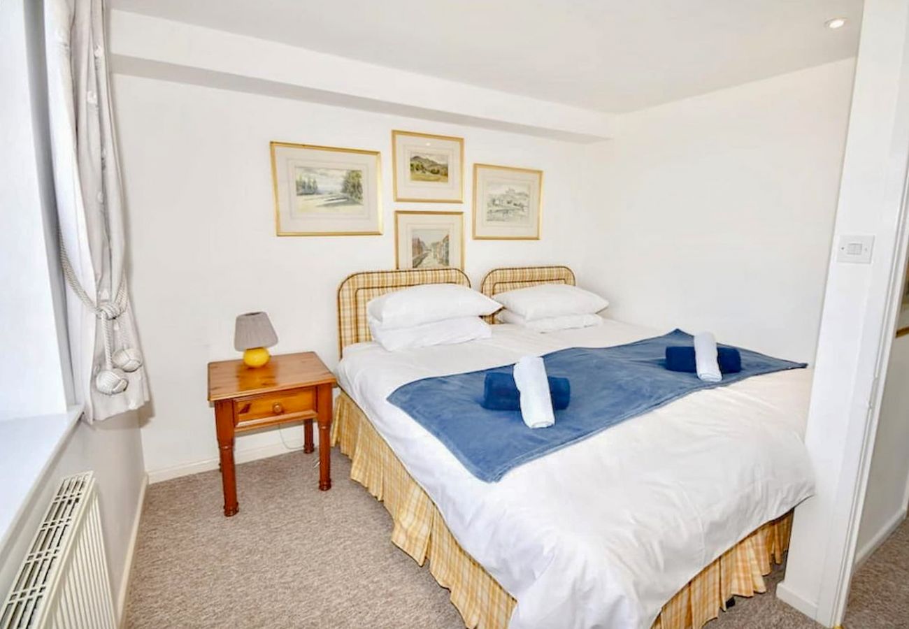 Mulberry Cottage Holiday Home twin bedroom can be set up as a super king on request only. 