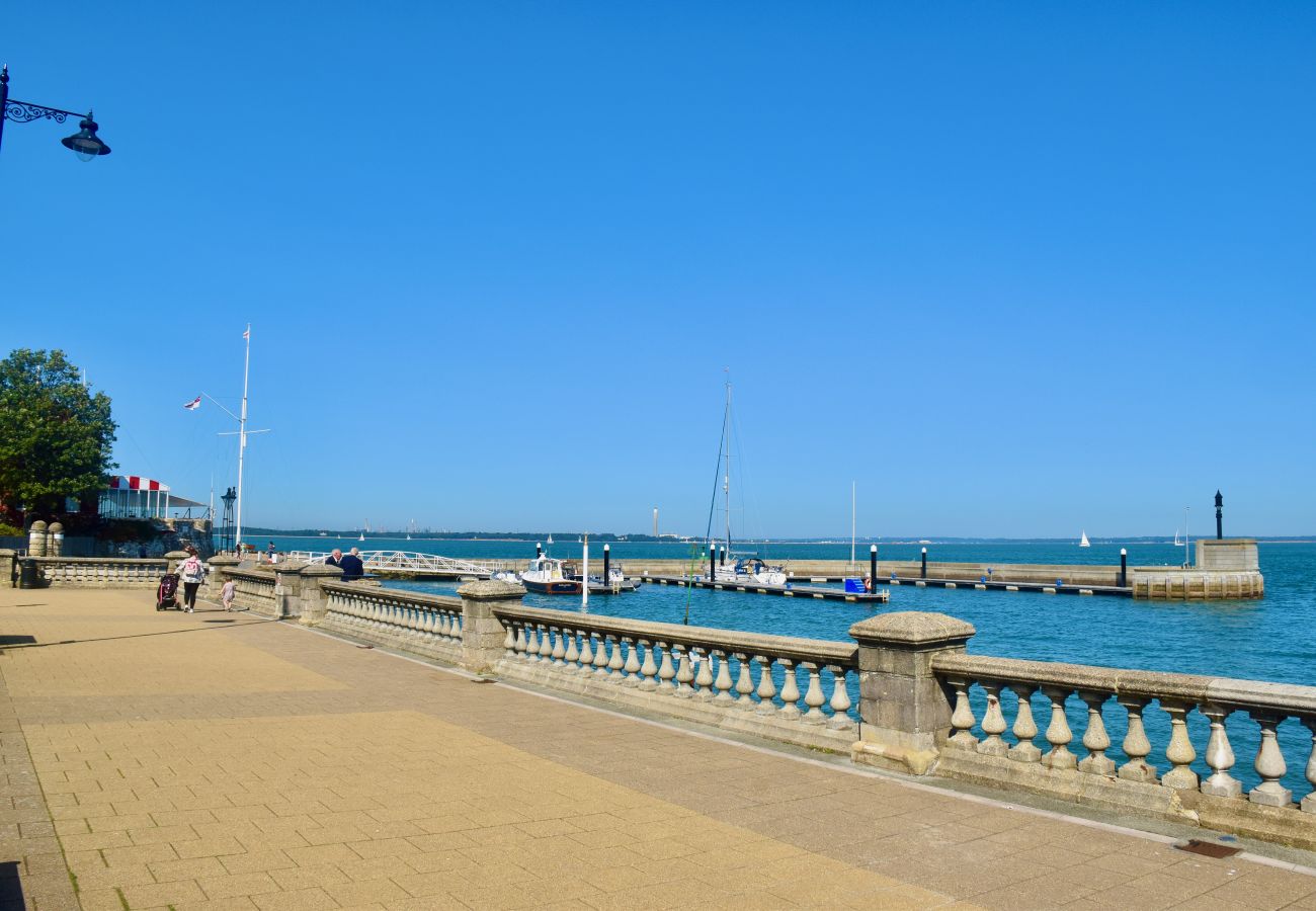 Cowes Seafront, Isle of Wight