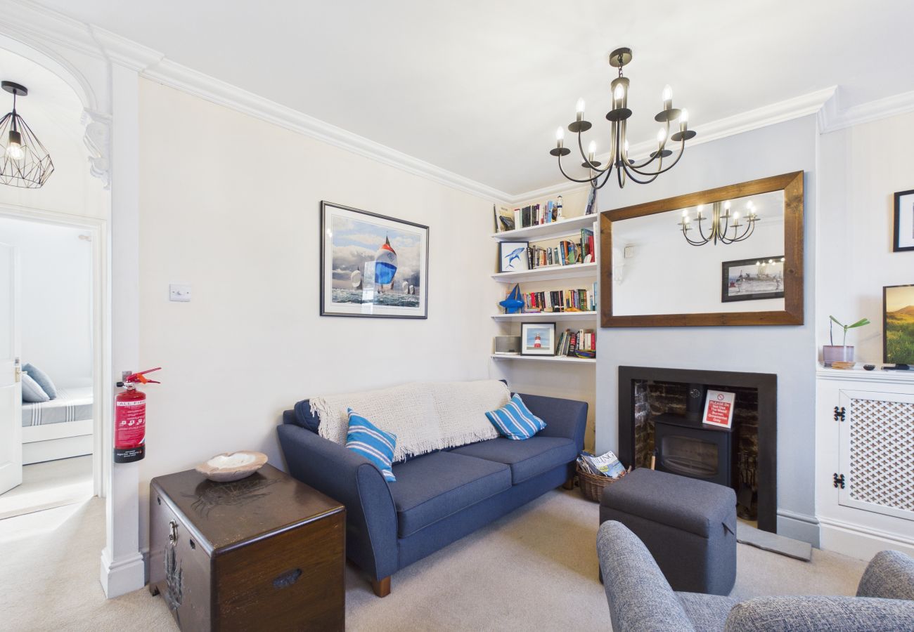 Ground floor sitting room at Granville Coast holiday home in Cowes