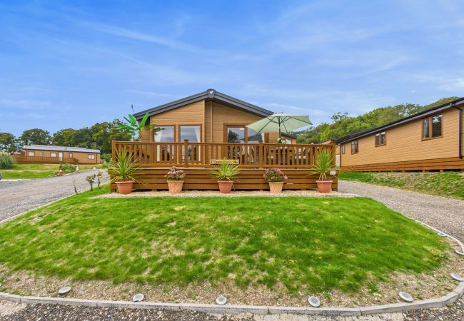 Chalet in Ryde - Carpenters Lodge, the perfect dog friendly retreat. Chalet in Ryde - Carpenters Lodge, the perfect dog friendly retreat.