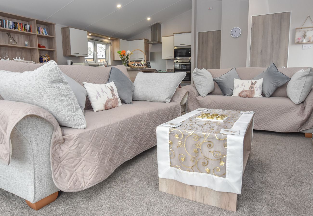 Spacious Countryside Family Holiday Lodge Isle of Wight