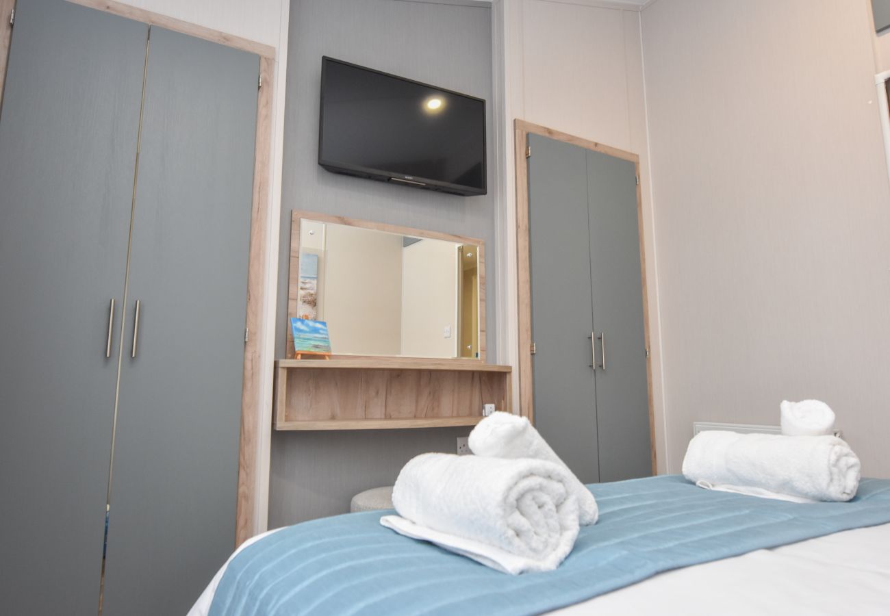 Spacious Countryside Family Holiday Lodge Isle of Wight