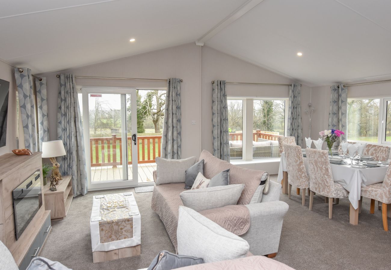 Spacious Countryside Family Holiday Lodge Isle of Wight