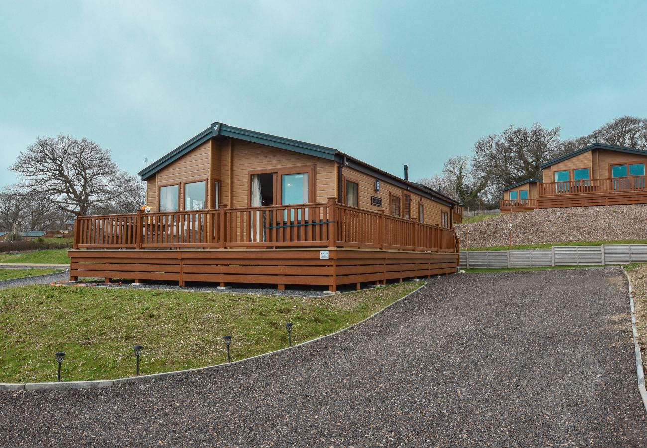 Spacious Countryside Family Holiday Lodge Isle of Wight