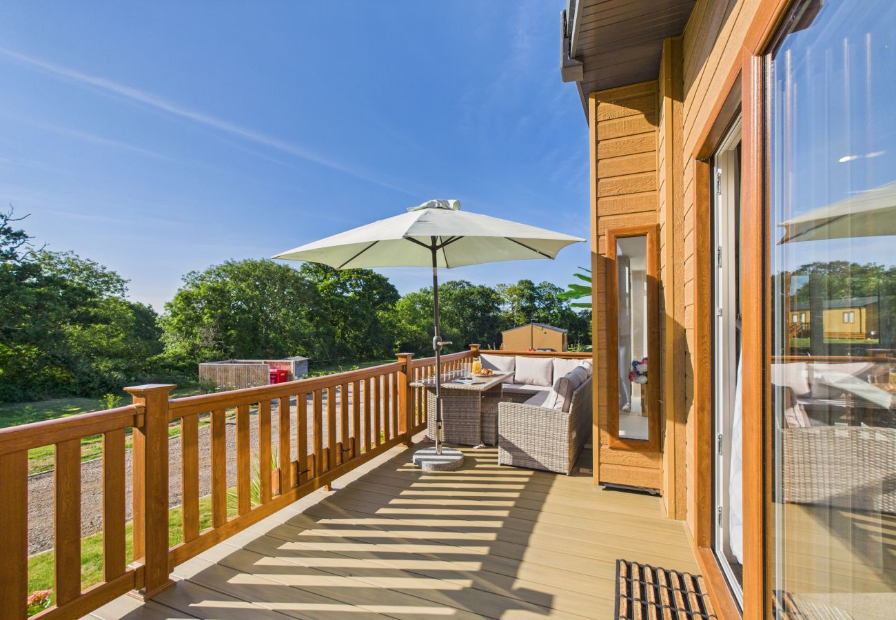 Rural getaway 2 bed holiday lodge Isle of Wight