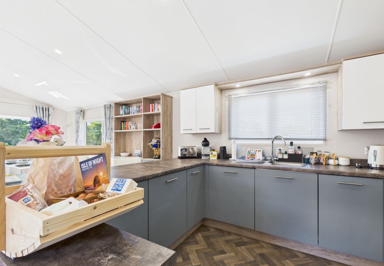 Spacious Countryside Family Holiday Lodge Isle of Wight
