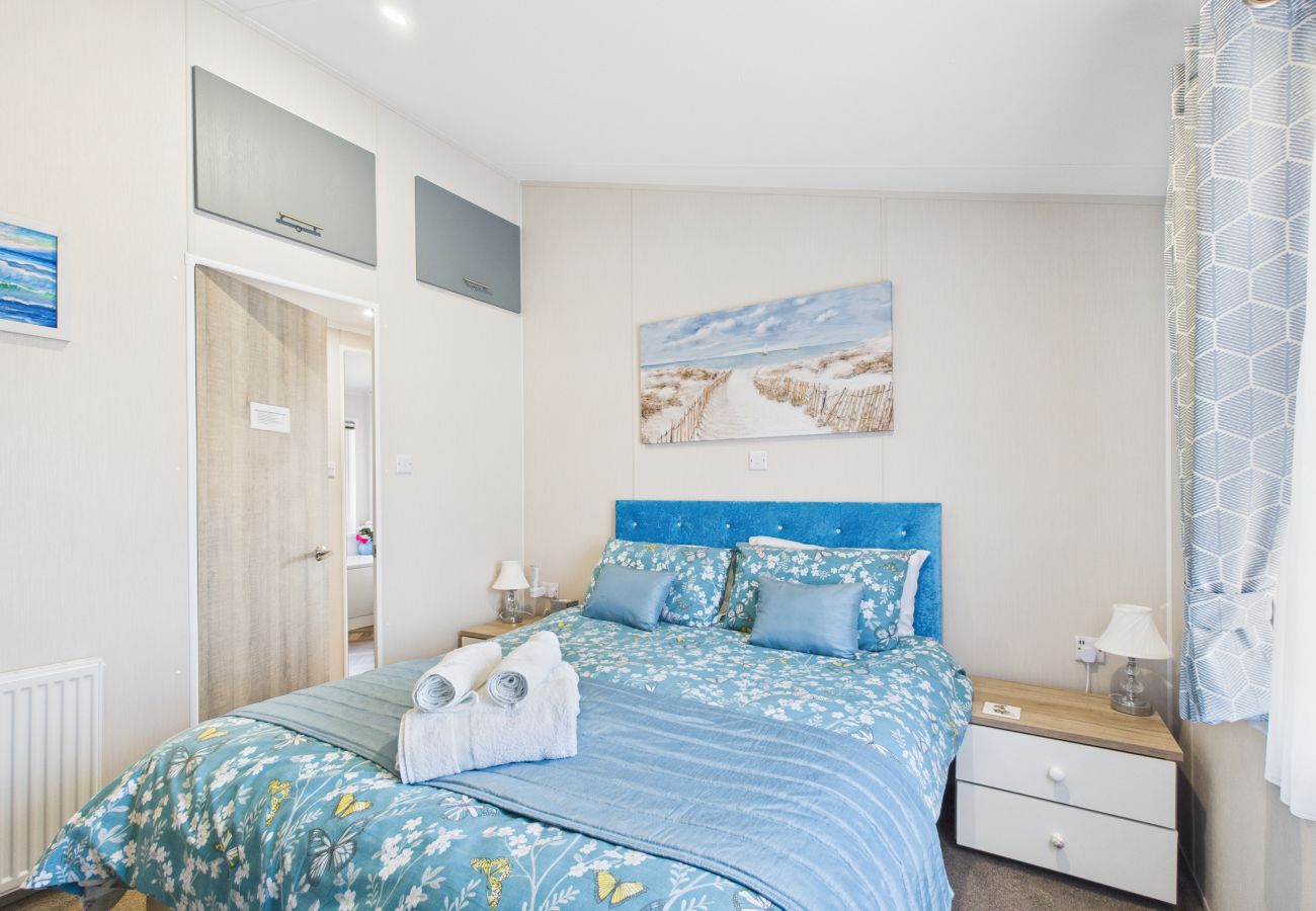Spacious Countryside Family Holiday Lodge Isle of Wight