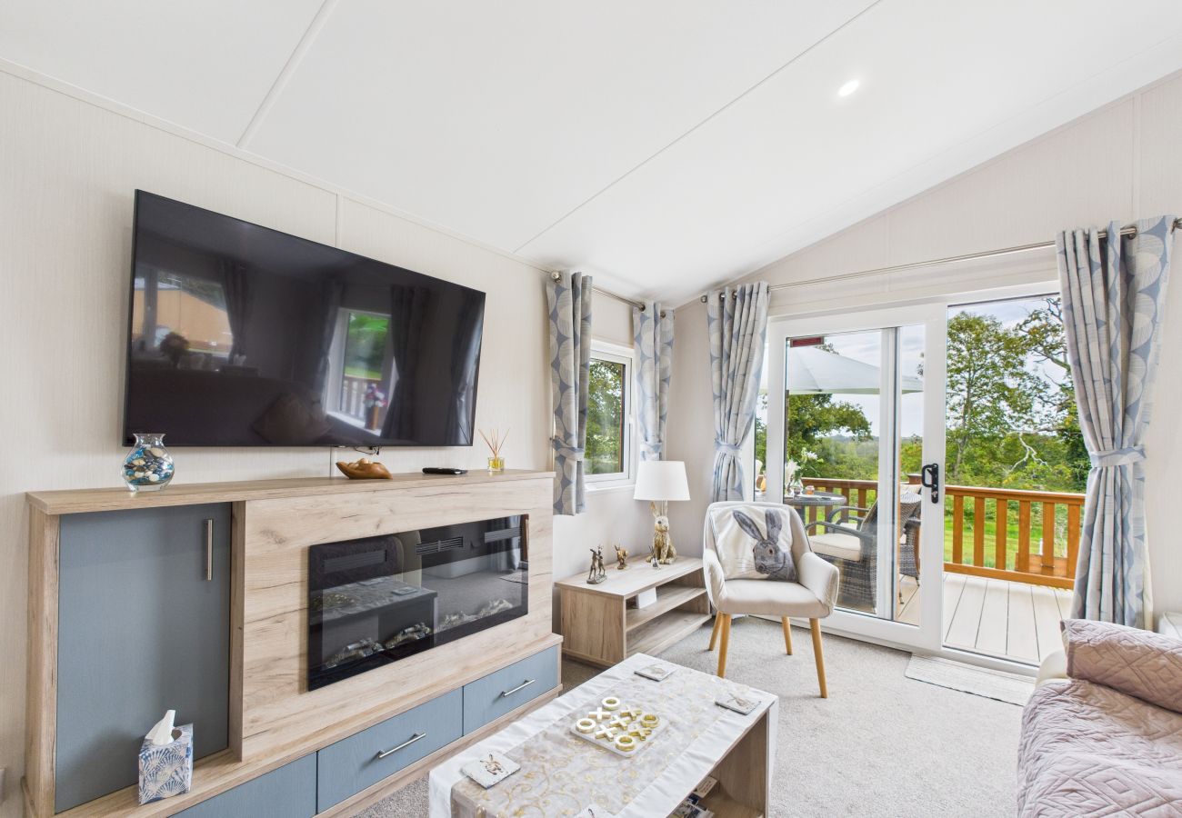 Rural getaway 2 bed holiday lodge Isle of Wight