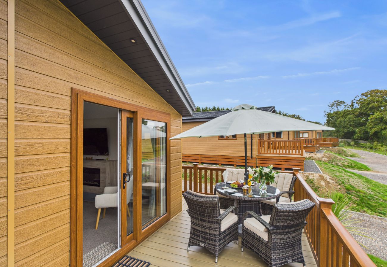 Rural getaway 2 bed holiday lodge Isle of Wight