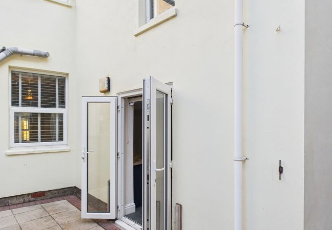 Terraced House in Ryde - Simeon Sands Coastal Escape Terraced House in Ryde - Simeon Sands Coastal Escape