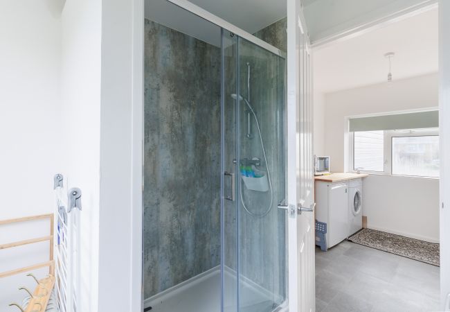 House in Sandown - Sea Breeze Your Coastal Sanctuary in Sandown House in Sandown - Sea Breeze Your Coastal Sanctuary in Sandown