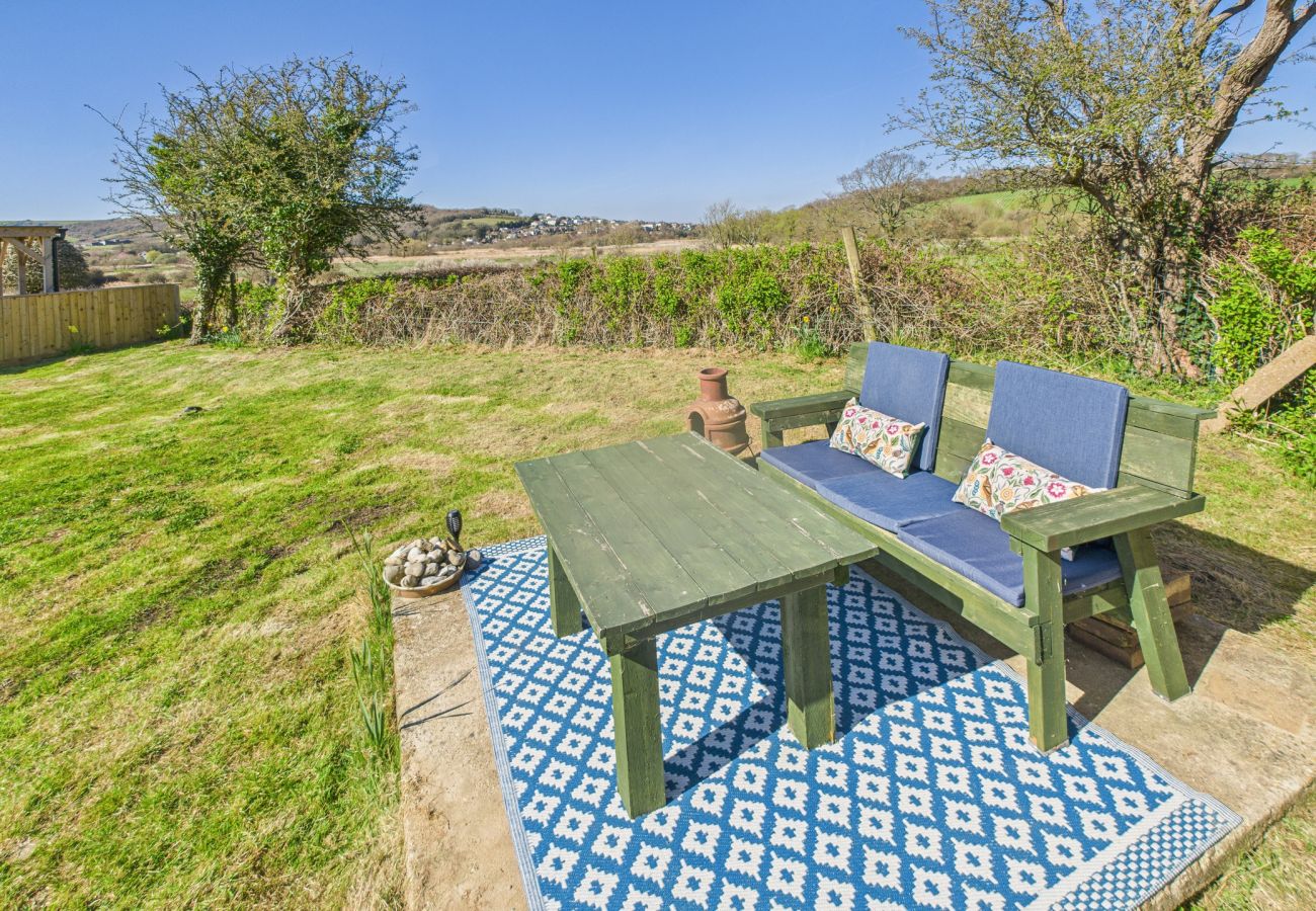 Dog friendly seaside holiday home, Isle of Wight