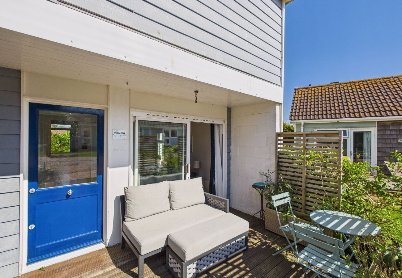 Isle of Wight Sustainable Holiday Cottage, West Bay
